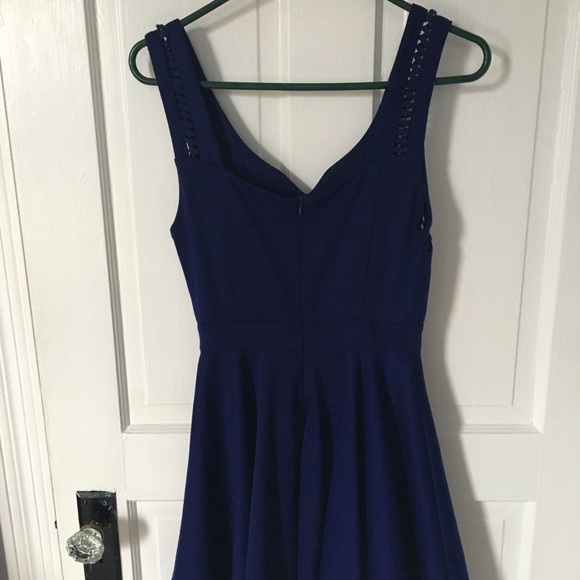 Blue cut-out strap dress - Picture 3 of 5